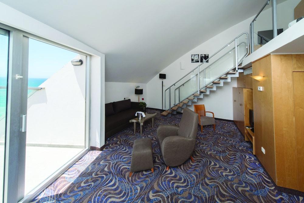 Apartment In Ashkelon Exteriör bild